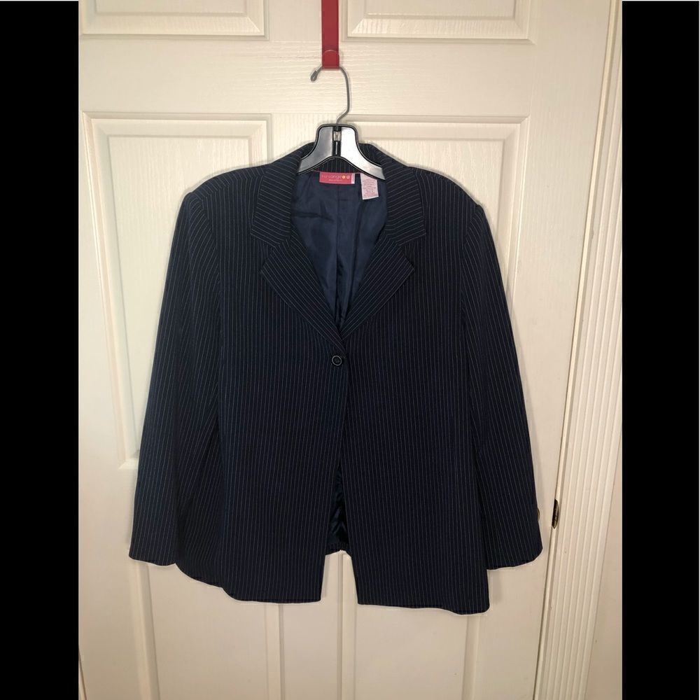 Liz Lange suit separates 